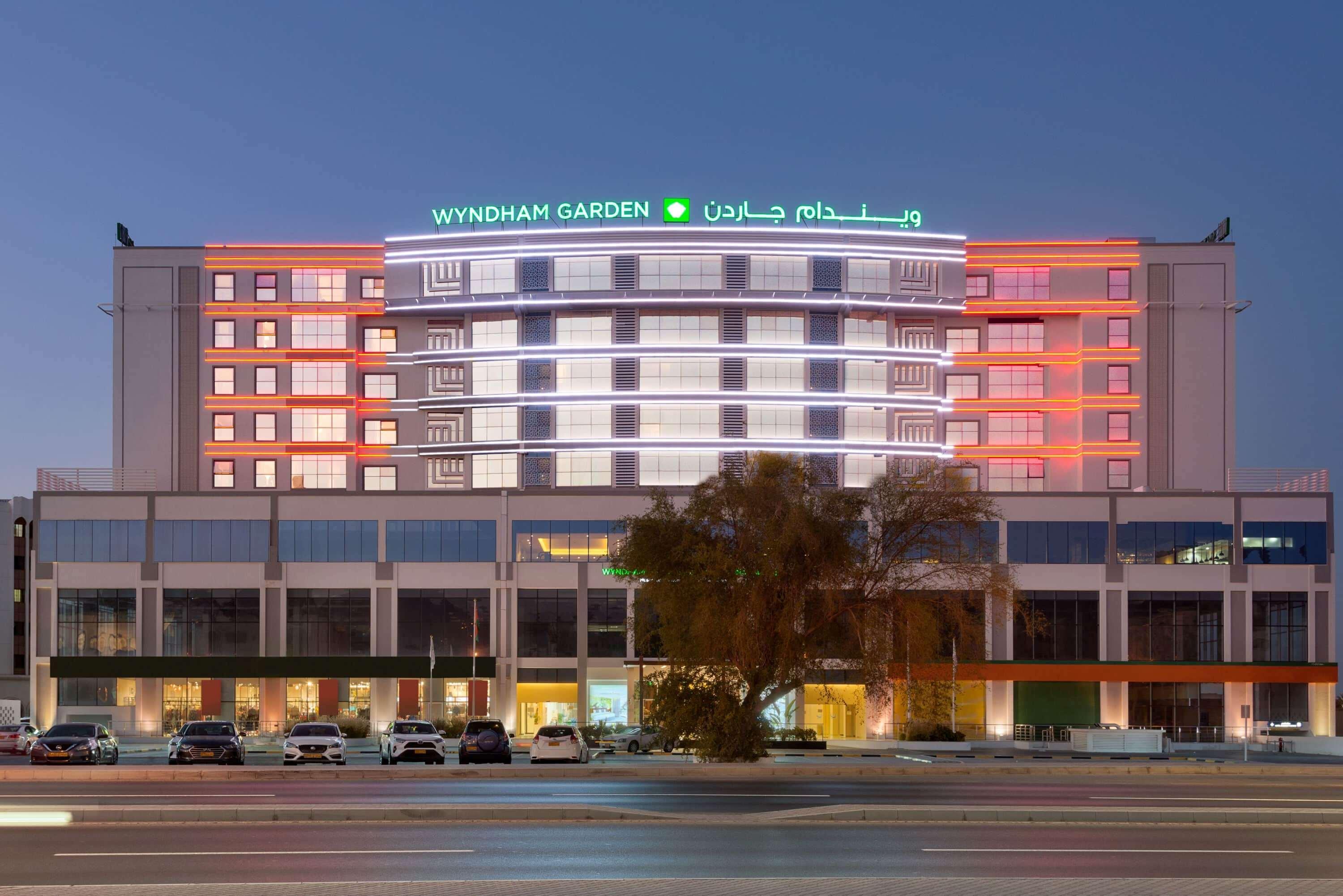 Wyndham Garden Muscat Al Khuwair Hotel Bagian luar foto